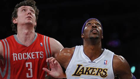 dwight howard position.